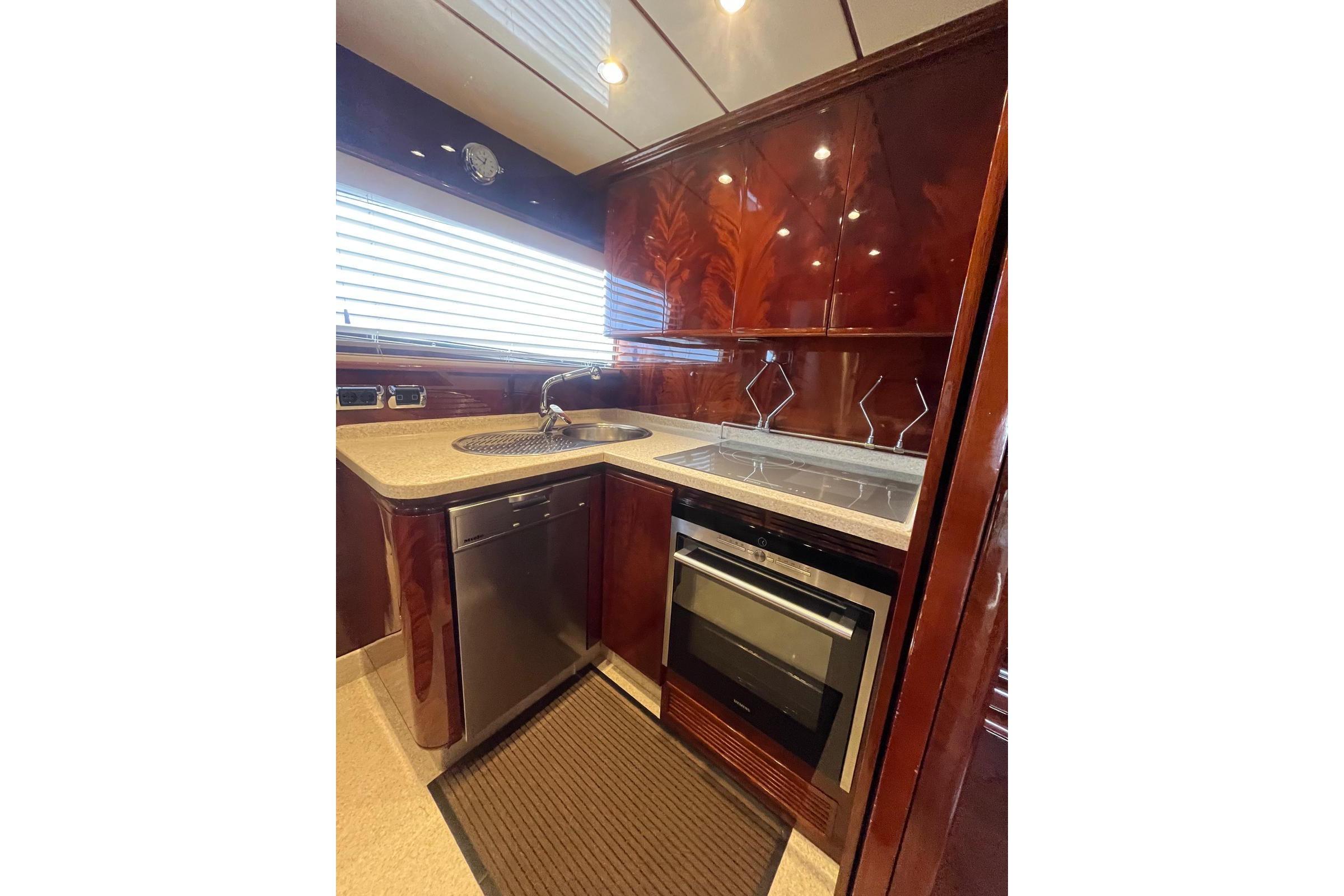 Astondoa 72 GLX