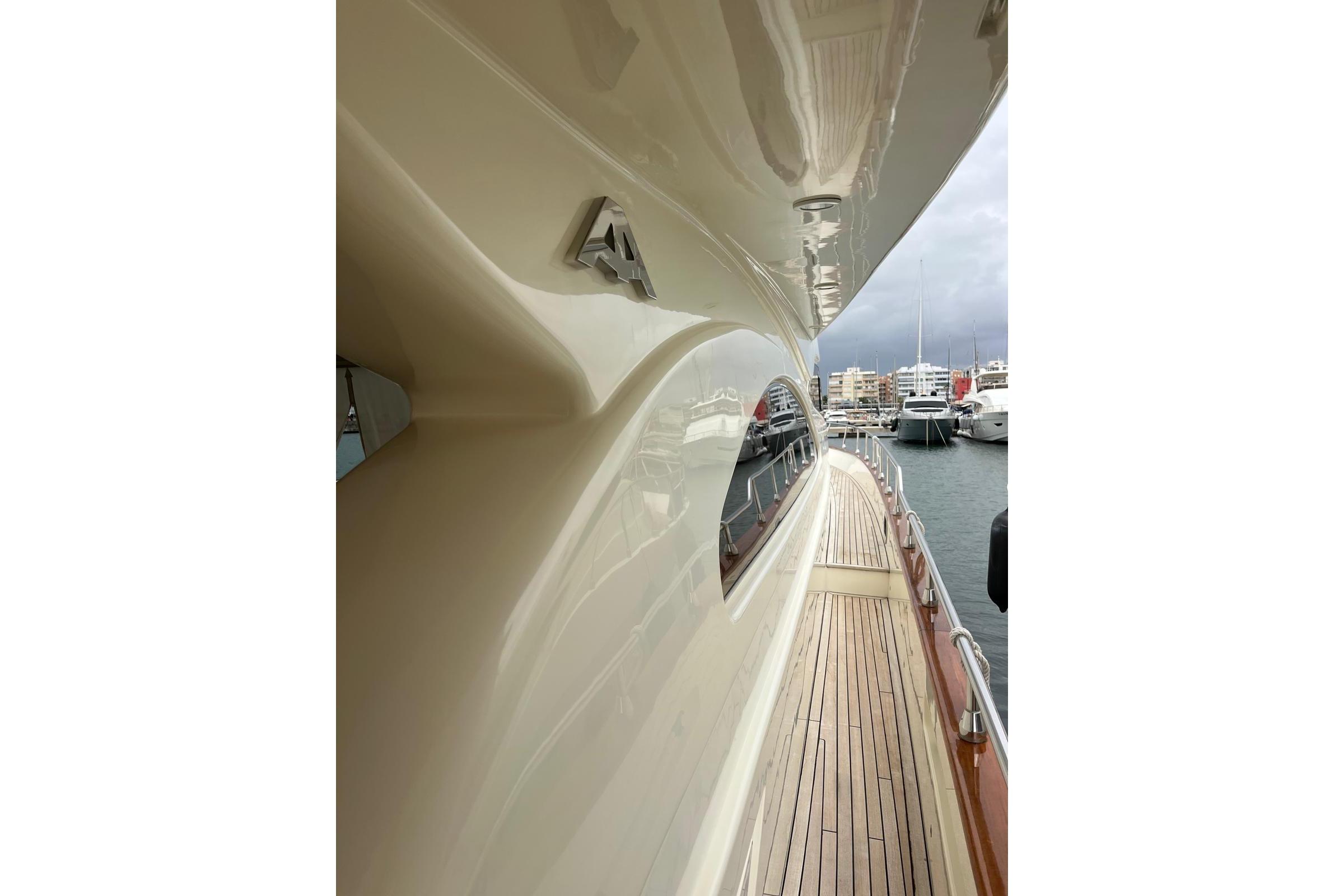 Astondoa 72 GLX