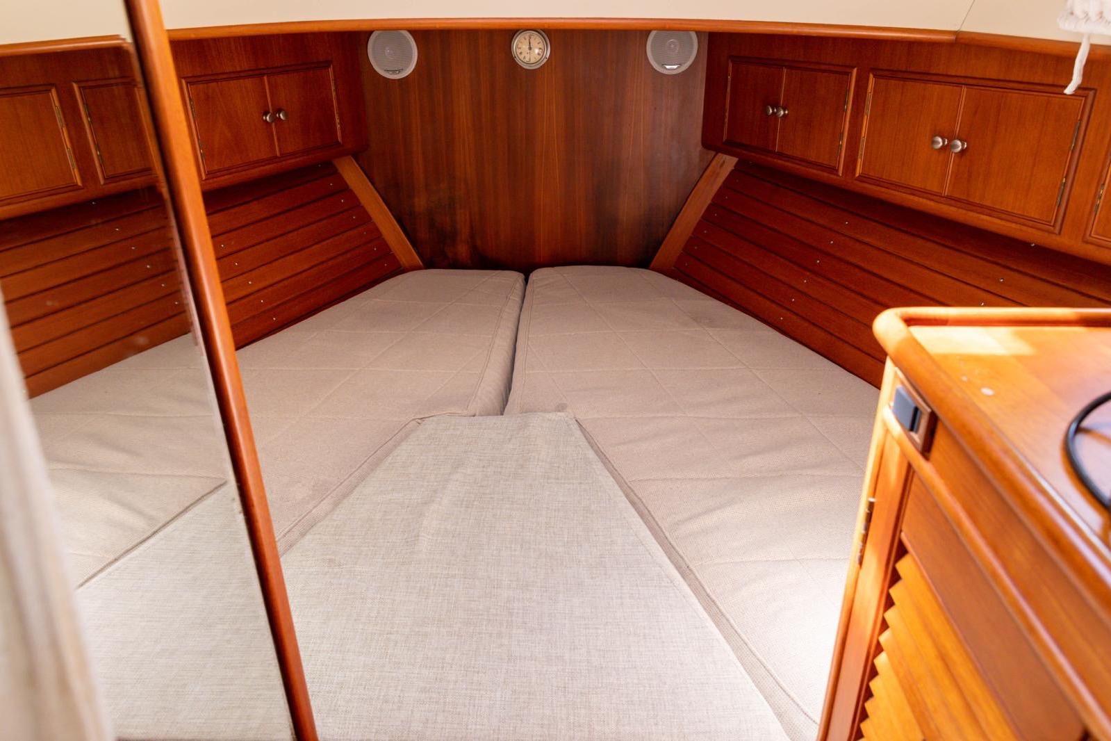 Grand Banks 38 Eastbay EX