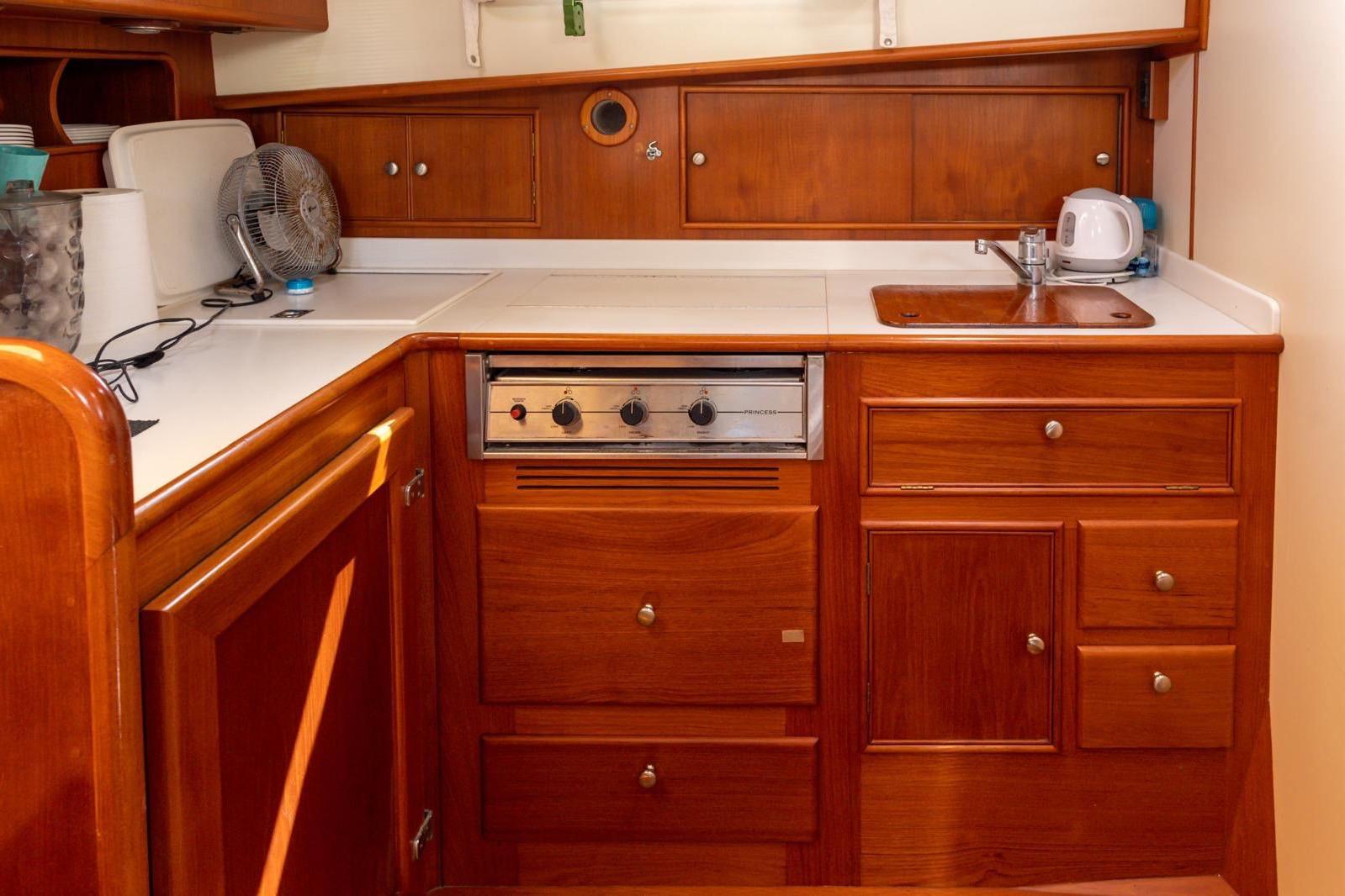 Grand Banks 38 Eastbay EX